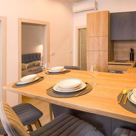 ספליט Luksuzni Apartman Ribica U Samom Centru Grada מראה חיצוני תמונה